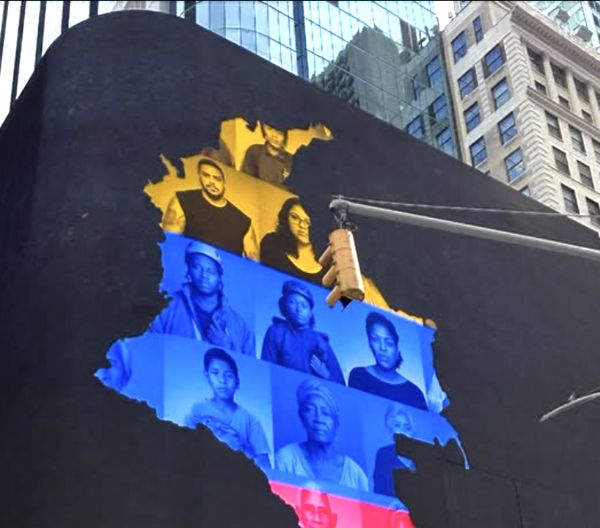 La campaña en el Broadway Beacon, Times Square